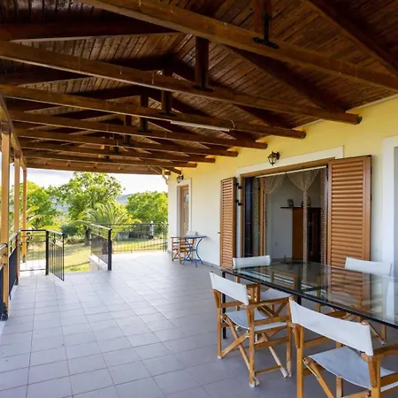 Marva - Comfortable 8-person Retreat *