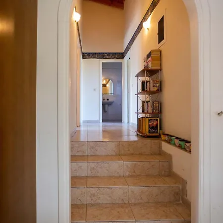 Marva - Comfortable 8-person Retreat