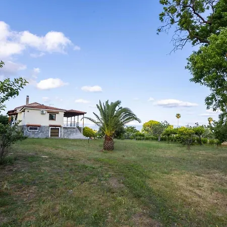 Marva - Comfortable 8-person Retreat